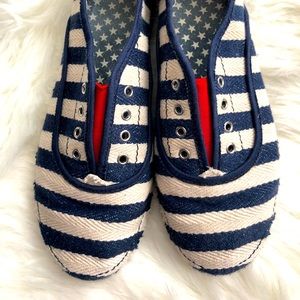 Patriotic flats